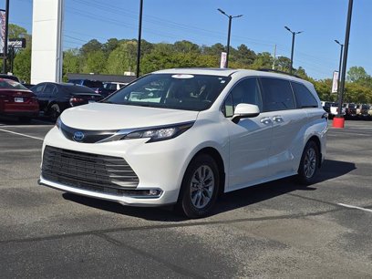 Used 2023 Toyota Sienna XLE
