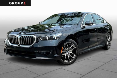 New 2026 BMW 530i xDrive w/ Premium Package