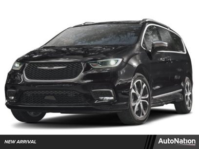 New 2025 Chrysler Pacifica Limited