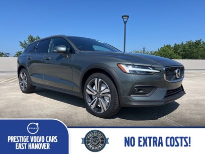 New 2026 Volvo V60 B5 Cross Country Plus w/ Climate Package