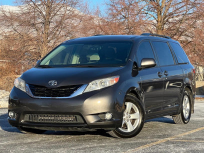 Used 2017 Toyota Sienna LE