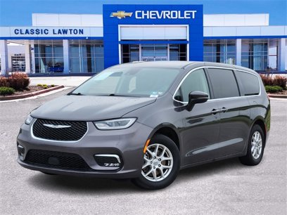 Used 2023 Chrysler Pacifica Touring-L