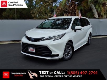 Certified 2023 Toyota Sienna LE