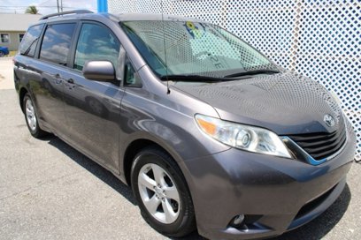 Used 2014 Toyota Sienna LE
