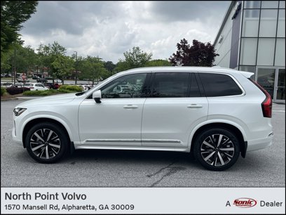 New 2025 Volvo XC90 B5 Core w/ Protection Package Premier