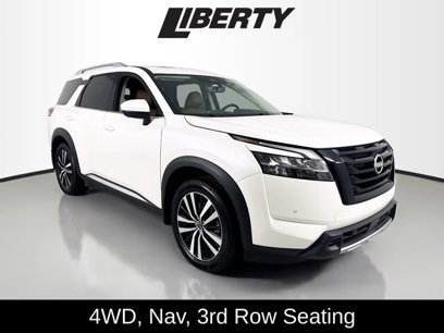 Used 2024 Nissan Pathfinder Platinum w/ Black Appearance Package