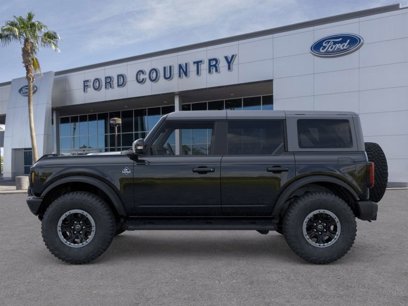 New 2024 Ford Bronco Outer Banks w/ Sasquatch Package
