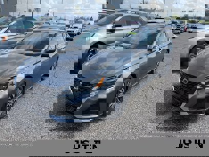 Used 2023 Nissan Altima 2.5 SV