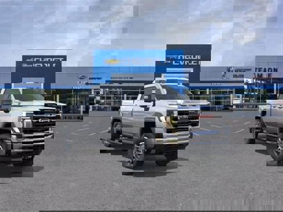 New 2025 GMC Sierra 3500 SLE w/ Preferred Package