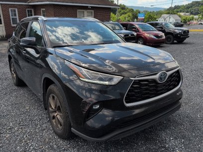 Used 2023 Toyota Highlander Bronze Edition