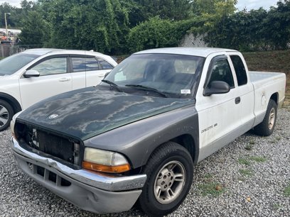 Used 2000 Dodge Dakota 2WD Club Cab