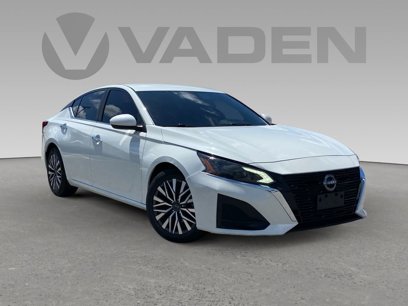 Used 2023 Nissan Altima 2.5 SV