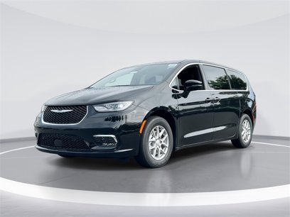 New 2025 Chrysler Pacifica Select