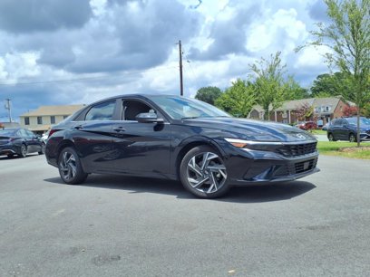 Used 2024 Hyundai Elantra SEL w/ Convenience Package