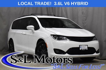 Used 2020 Chrysler Pacifica Touring-L w/ S Appearance Package