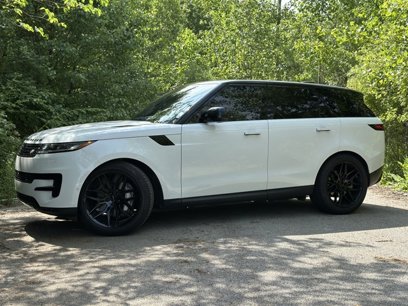 Used 2025 Land Rover Range Rover Sport SE