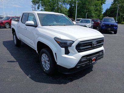 New 2025 Toyota Tacoma SR5