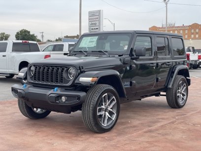 New 2024 Jeep Wrangler Unlimited w/ LED Headlamp & Fog Lamp Group