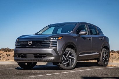 New 2025 Nissan Kicks SV w/ Interior Electronics Package