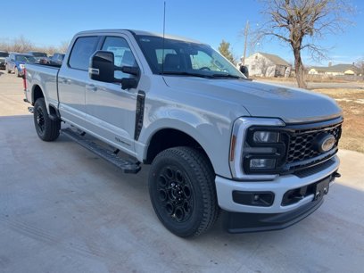 New 2025 Ford F250 Lariat w/ Black Appearance Package