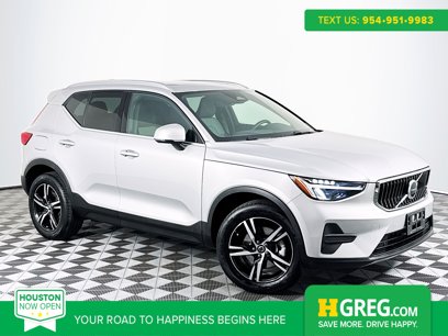 Used 2025 Volvo XC40 B5 Core