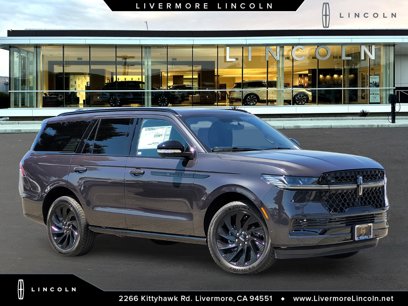 New 2025 Lincoln Navigator Reserve w/ Jet Appearance Package
