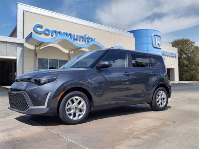Used 2023 Kia Soul LX w/ Option Group 015