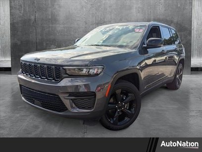 Used 2024 Jeep Grand Cherokee Altitude