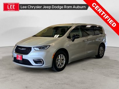 Used 2024 Chrysler Pacifica Touring-L