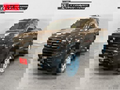 New 2025 Toyota Tacoma SR5