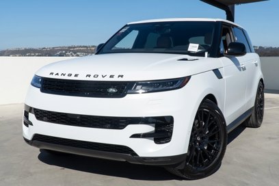 New 2025 Land Rover Range Rover Sport SE