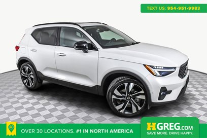 Used 2025 Volvo XC40 B5 Plus