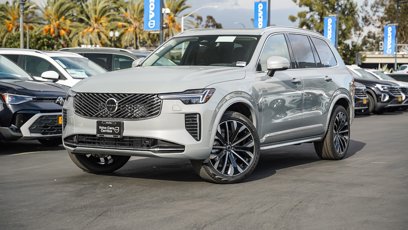 New 2025 Volvo V90 B6 Cross Country Ultra w/ Protection Package Premier