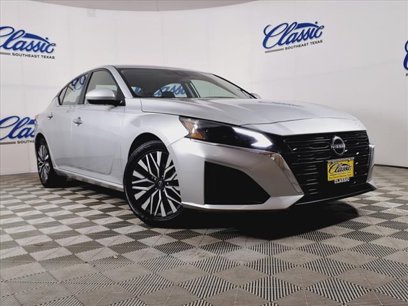 Used 2023 Nissan Altima 2.5 SV