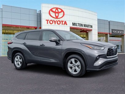 Certified 2023 Toyota Highlander LE
