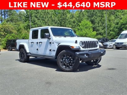 Used 2025 Jeep Gladiator Sport