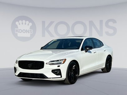 New 2024 Volvo S60 B5 Plus w/ Climate Package