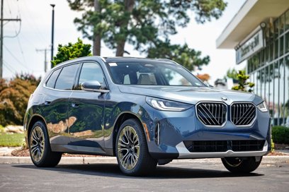 New 2025 BMW X3 xDrive30i w/ Premium Package