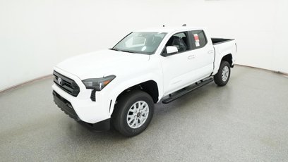 New 2024 Toyota Tacoma SR5