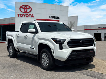 New 2025 Toyota Tacoma SR5