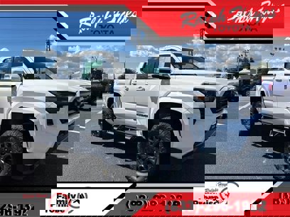 New 2025 Toyota Tacoma SR5