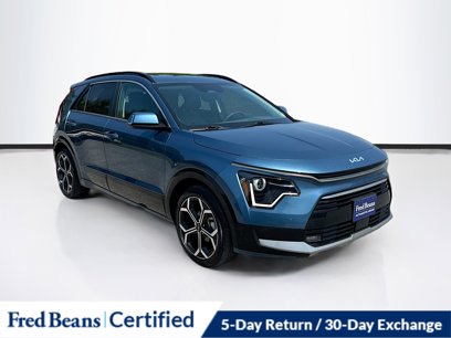 Used 2023 Kia Niro EX Touring
