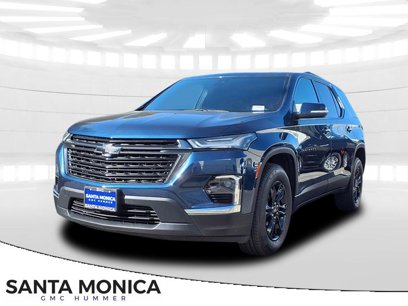 Used 2023 Chevrolet Traverse LT