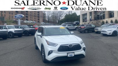 Used 2022 Toyota Highlander XLE