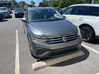Used 2022 Volkswagen Tiguan SE