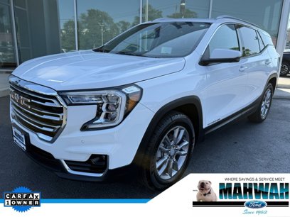 Used 2022 GMC Terrain SLT w/ Tech Package