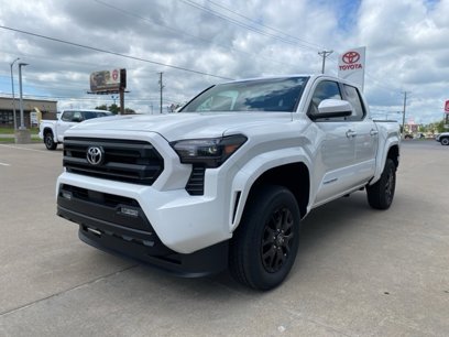 New 2025 Toyota Tacoma SR5