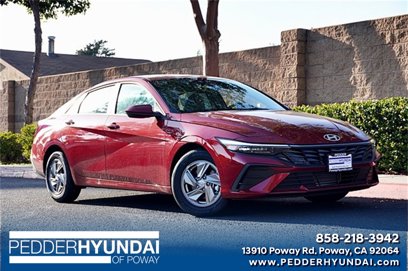 New 2025 Hyundai Elantra SE w/ Cargo Package