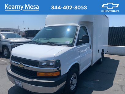 Used 2017 Chevrolet Express 3500 w/ Chrome Appearance Package