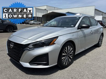 Used 2024 Nissan Altima 2.5 SV